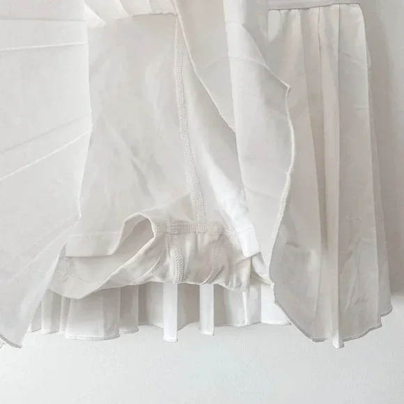Aritzia  Tna Action Pleated Tennis Skirt Built in Shorts White Size Small - Picture 5 of 7
